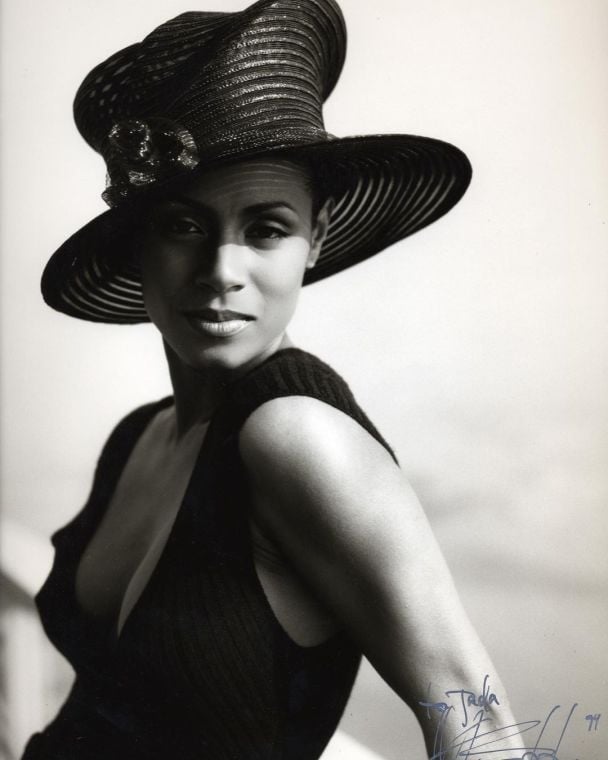  / © instagram.com/jadapinkettsmith