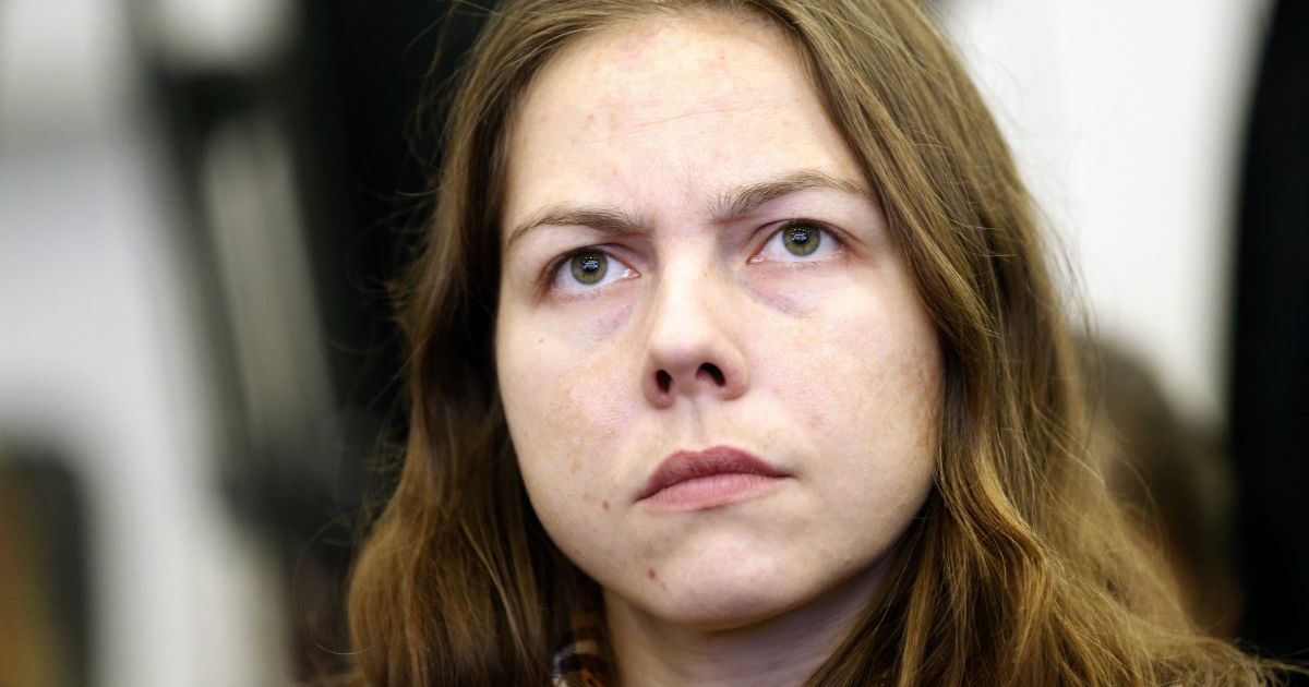 Адвокат: консулы забрали сестру Савченко из КПП на украинско-российской границе