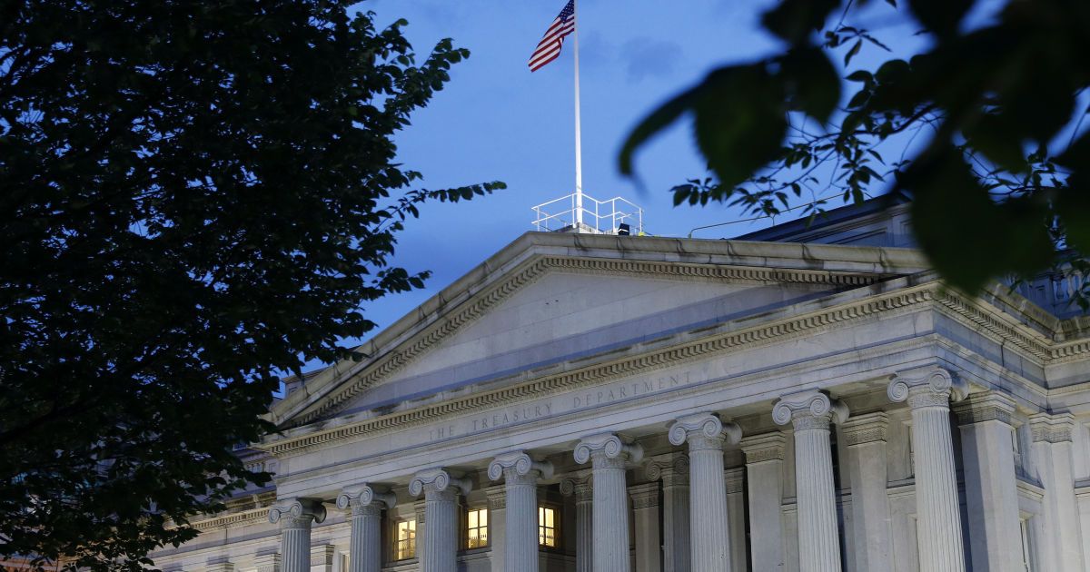 Мінфін США ввів санкції проти чотирьох українців, серед них - народні депутати