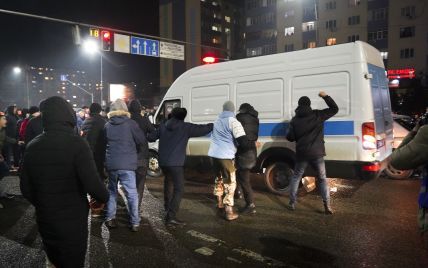 Протести у Казахстані: як у лавах протестувальників опинилися провокатори та до чого тут Росія