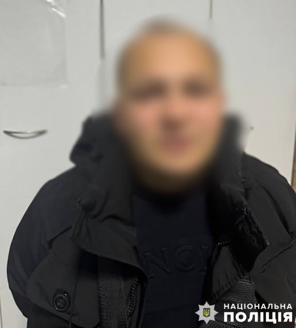 Один из подозреваемых в ограблении / Фото: Полиция Киева / Facebook