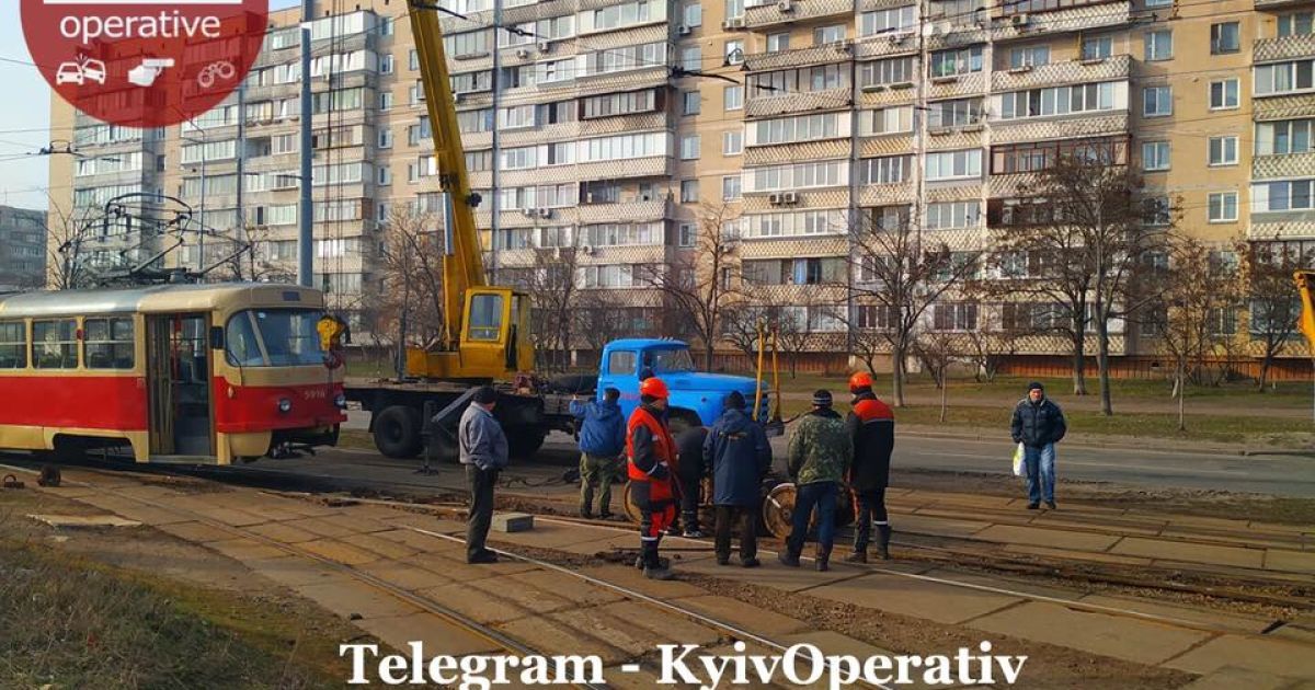 трамвай без коліс на Троєщині_4 / © Киев Оперативный