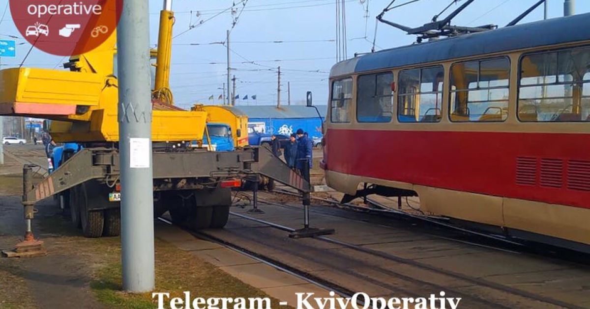 трамвай без коліс на Троєщині_3 / © Киев Оперативный