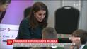 Сторонники королевской семьи караулят под роддомом, где будет рожать Кейт Миддлтон