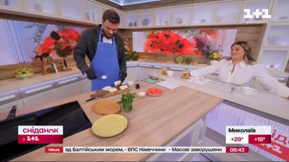 Вкусное и сочное начало дня! Рецепт бутербродов с черкасским арбузом