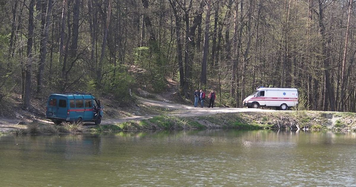 Водолази знайшли і доставили до берега тіло чоловіка.