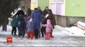Злодійка у яслях: у Житомирі вихователька знімала з дітей золоті прикраси