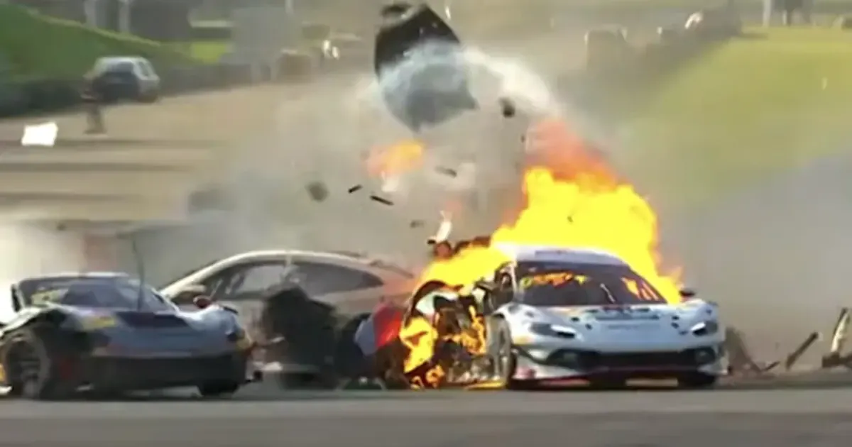 Аварія та пожежа авто на China GT