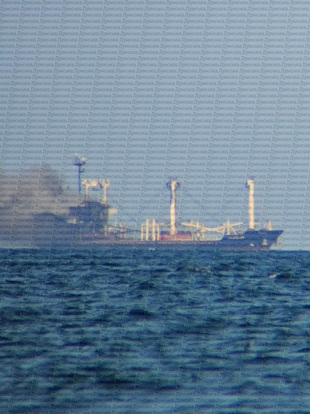 В Черном море после атаки РФ загорелось торговое судно — появились первые подробности Фото Думская