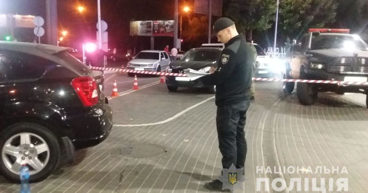 В Одесі на світлофорі розстріляли автівку з екс-активістом "Автомайдану"