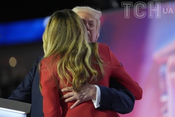 Дональд і Меланія Трампи / © Associated Press
