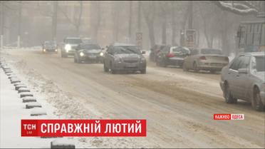 Негода в Україні: до Одеси заборонили в’їзд великовантажному транспорту