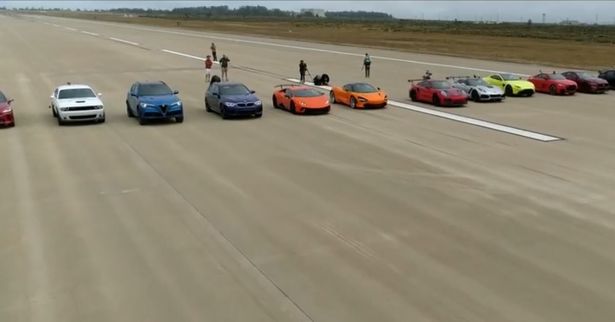 Авторитетне видання влаштувало драг-гонку найдинамічніших суперкарів