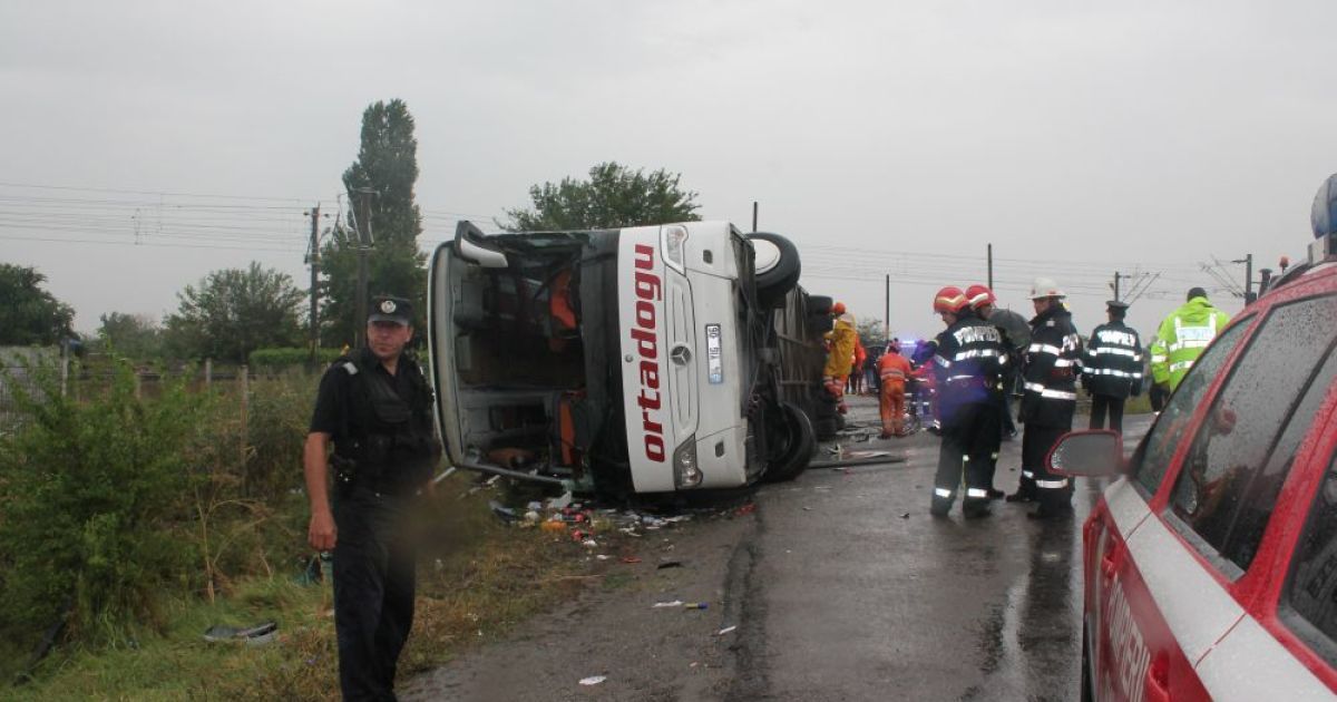 В Румынии перевернулся туристический автобус с украинцами