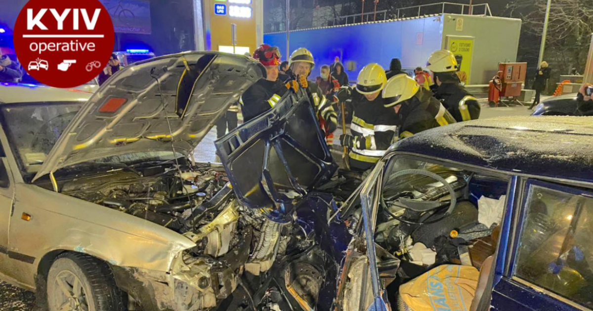 В Киеве произошло масштабное ДТП из-за невнимательности водителя Nexia: пострадали дети