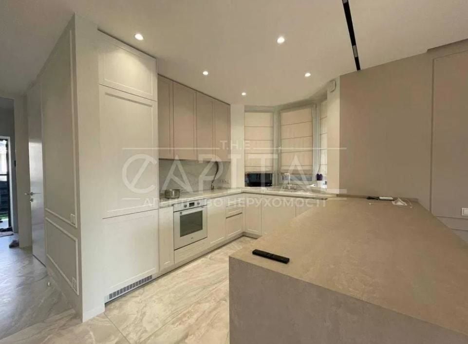 Квиткова и Добрынин продают дом, в котором жили до развода / © OLX