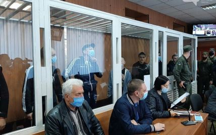 Бунт в одеській колонії: обвинувачені просто у залі суду перерізали вени (фото)