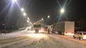 Україну продовжує засипати невеликим снігом, подекуди із дощем: на яких дорогах обмежено рух транспорту