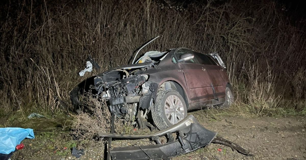 Заснув за кермом: на Закарпатті водій відправив на той світ пасажирку автівки (фото)