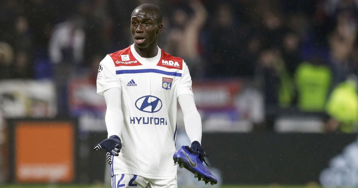 "Реал" продолжает усиливаться и купил французского защитника