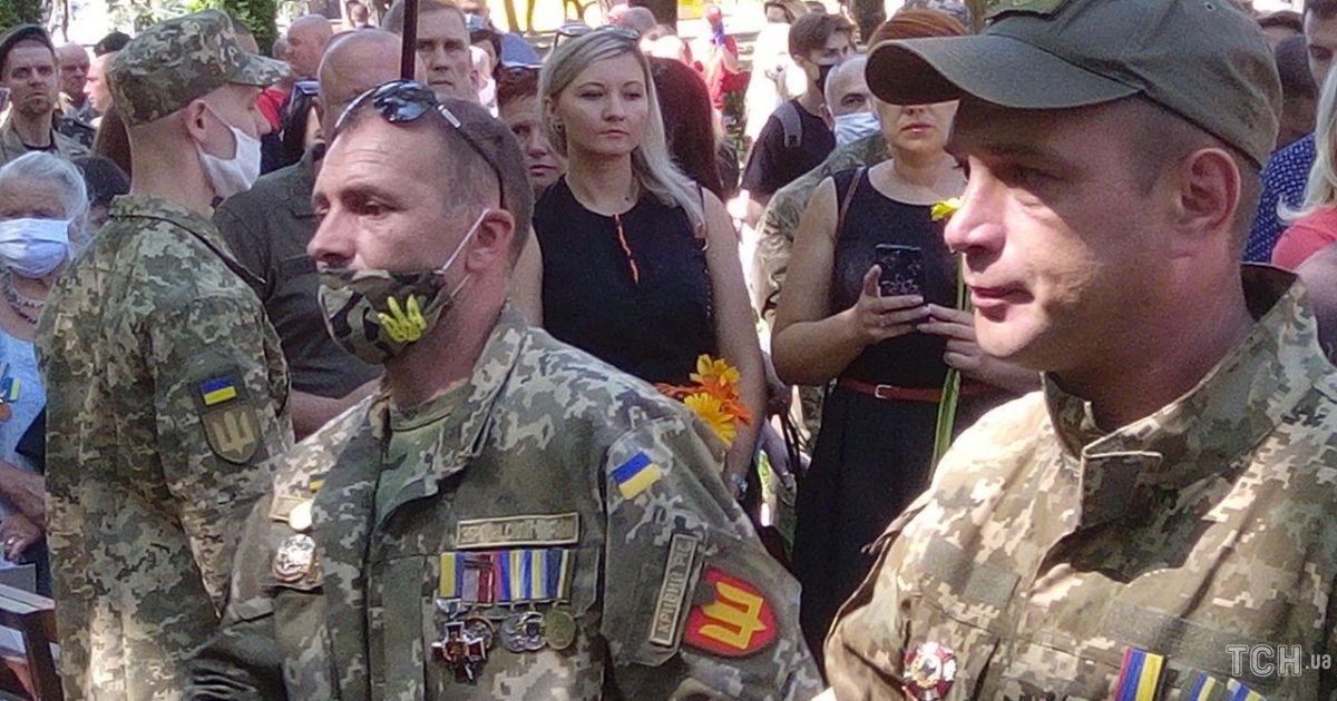 Відкриття першого пам'ятнику загиблим в Іловайську_4