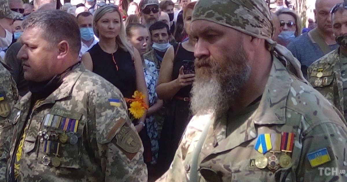Відкриття першого пам'ятнику загиблим в Іловайську_5