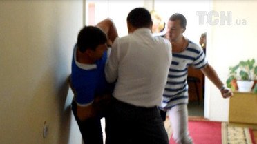 Бійка в Миколаївській облраді_3 / © НикВести