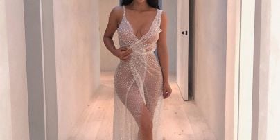 Как всегда, откровенно: Ким Кардашьян в прозрачном платье и без нижнего белья показала сексуальную фигуру