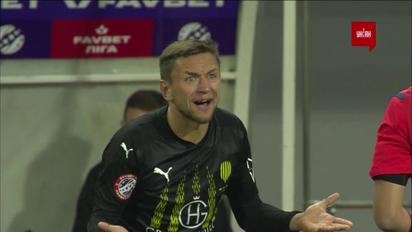 Зоря - Рух - 0:0. Мартинюк отримав другу жовту картку за фол проти суперника 