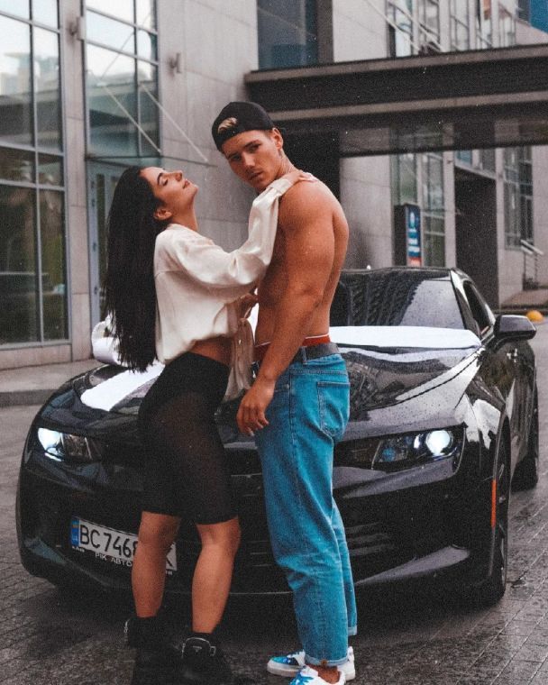 Анна Трінчер і Олександр Волошин / © instagram.com/annatrincher_official