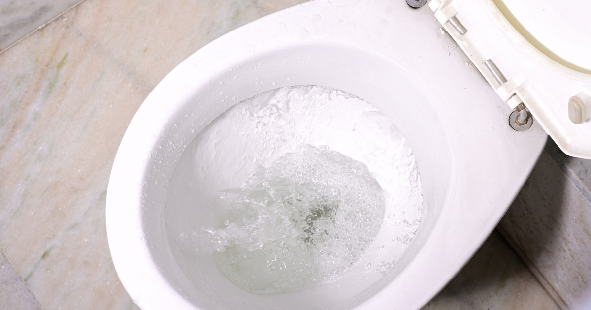 Чим відчистити унітаз від вапняного нальоту та іржі