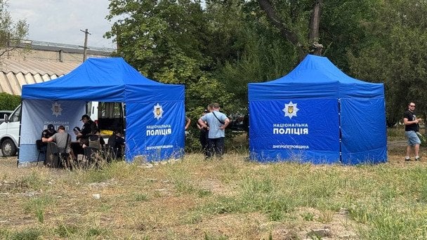 Mobile police station at the site of the attack on Dnipro / © «Public Dnipro»