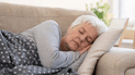 Денний сон жінки похилого віку