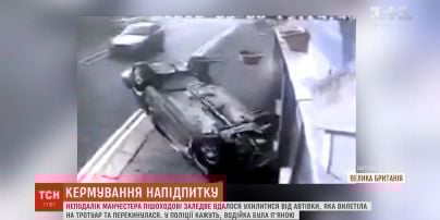 Неподалеку Манчестера пешеходу едва удалось увернуться от машины, которой управляла пьяная водительница