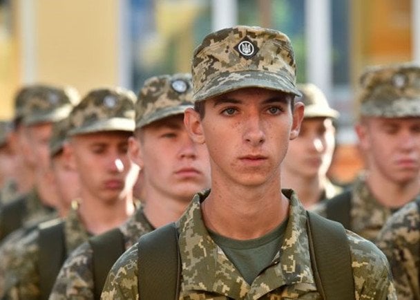Мобілізація чоловіків до 25 років: у яких випадках та яких саме категорій це стосується