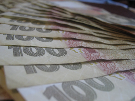 Обіцяв одружитися: на Волині жінка переказала "нареченому" 700 тисяч гривень