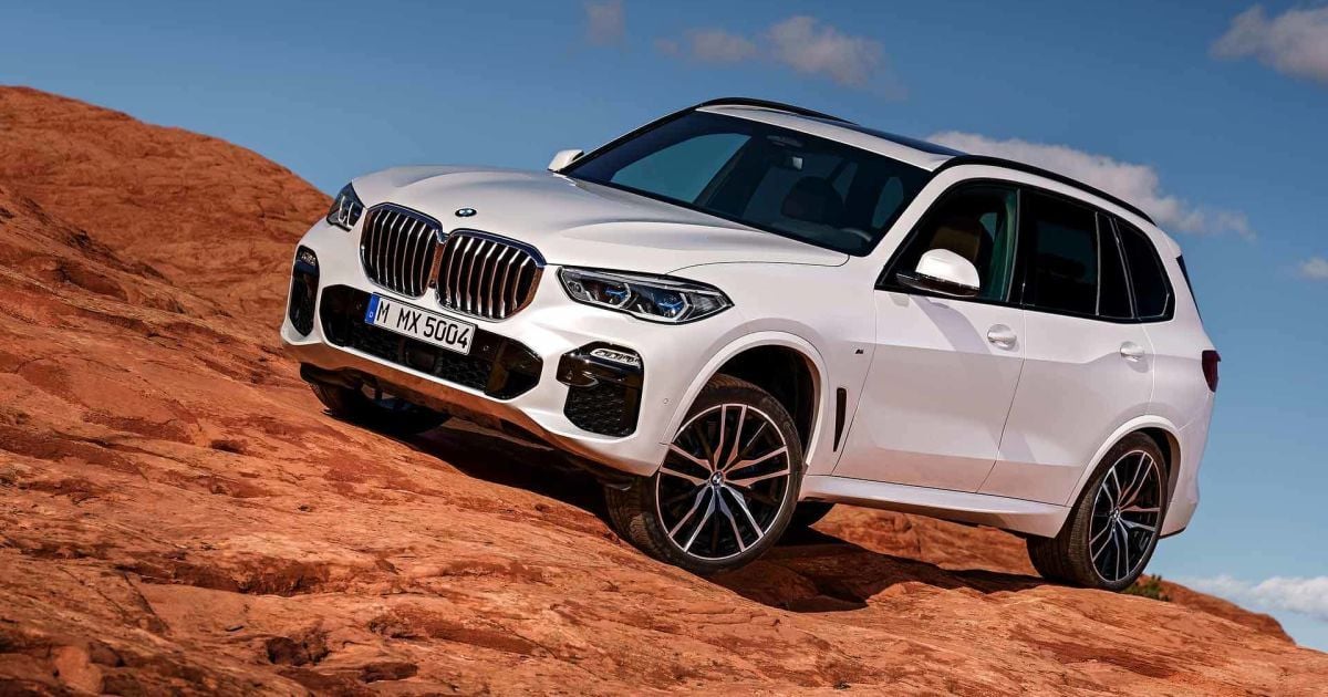 Нове покоління BMW X5 уявили в "зарядженій" версії