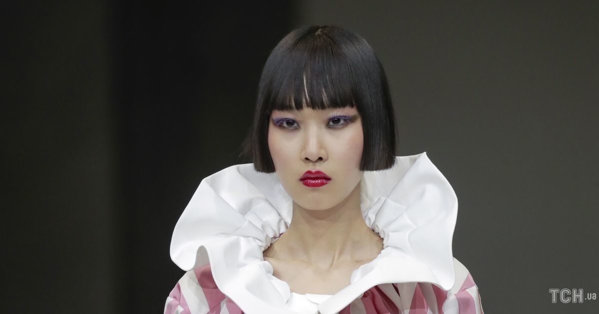 Paris Fashion HC FW 22/23 Viktor and Rolf