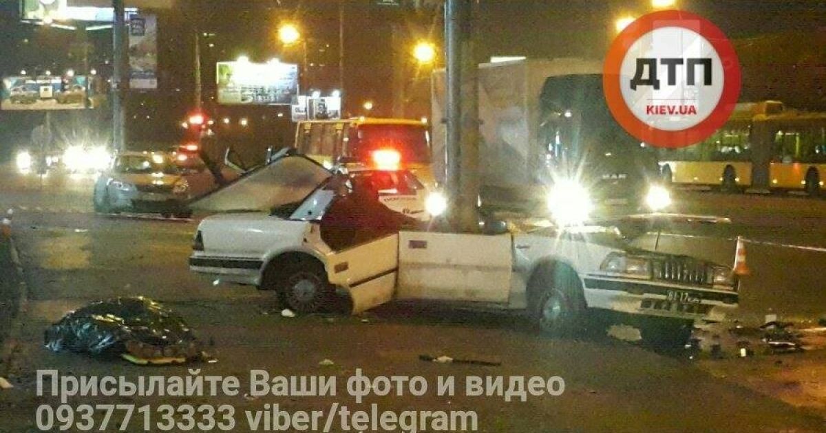У Києві водій врізався у стовп _11 / © dtp.kiev.ua