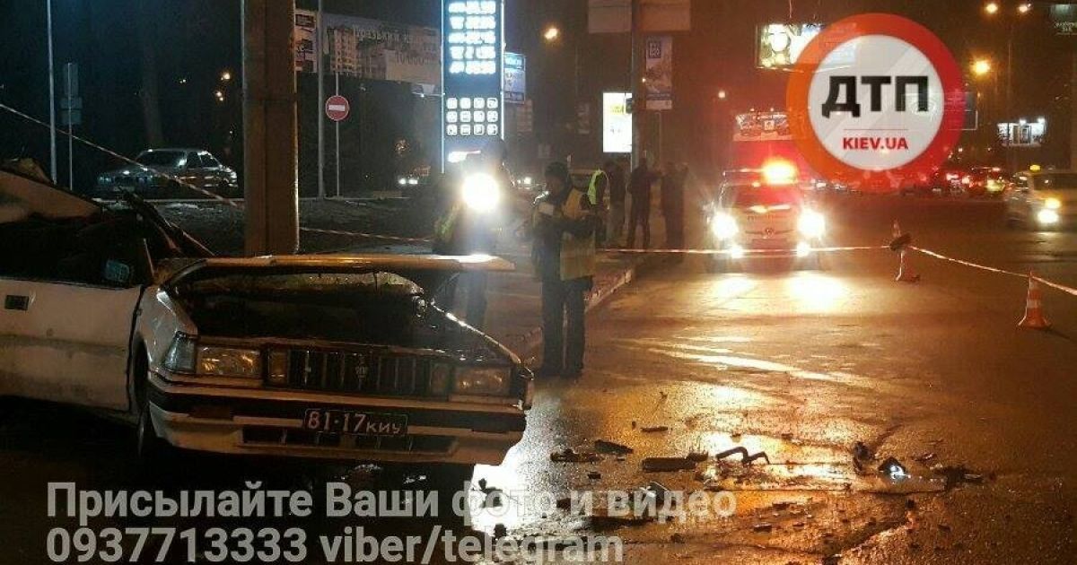 У Києві водій врізався у стовп _13 / © dtp.kiev.ua