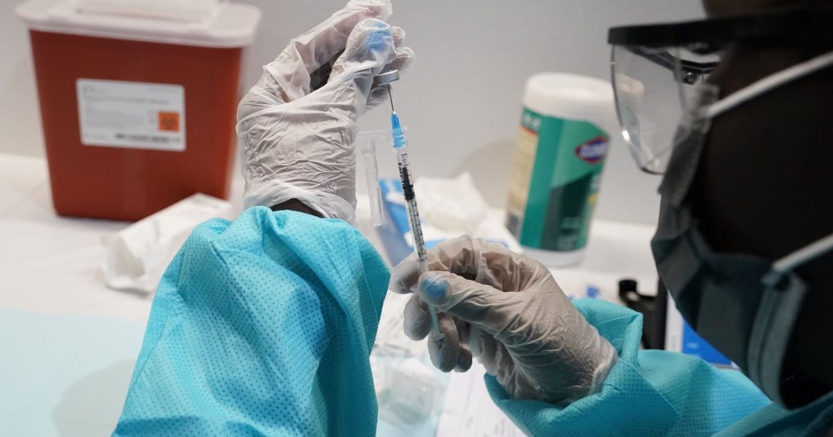 Україна отримала ще майже 190 тисяч доз вакцини Pfizer