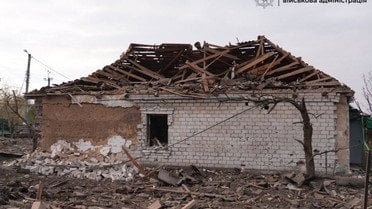 ЖАХЛИВІ КАДРИ з БАЛАБИНОГО, куди ВОРОГ СКИНУВ 8 АВІАБОМБ за КІЛЬКА ХВИЛИН