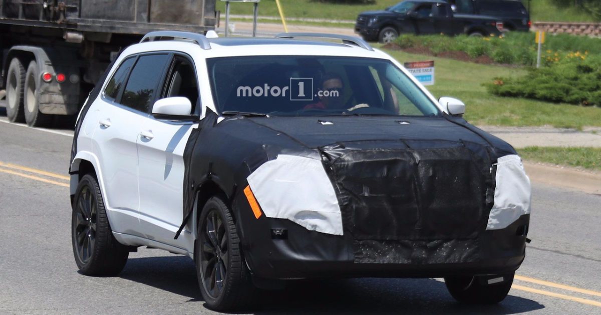 Jeep приступил к испытаниям обновленного кроссовера Cherokee