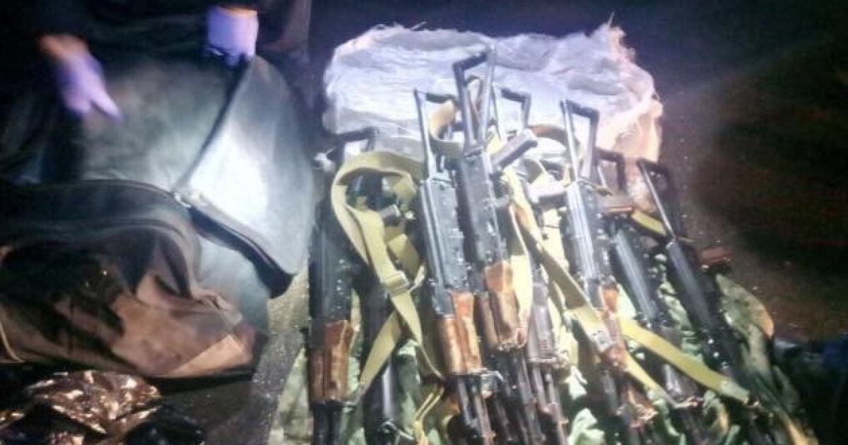 В Одессе задержали военного-контрактника, который собирался завезти 12 автоматов на Майдан – Матиос