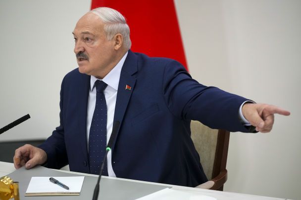 Лукашенко освободил самого известного оппозиционера Сергея Тихановского
