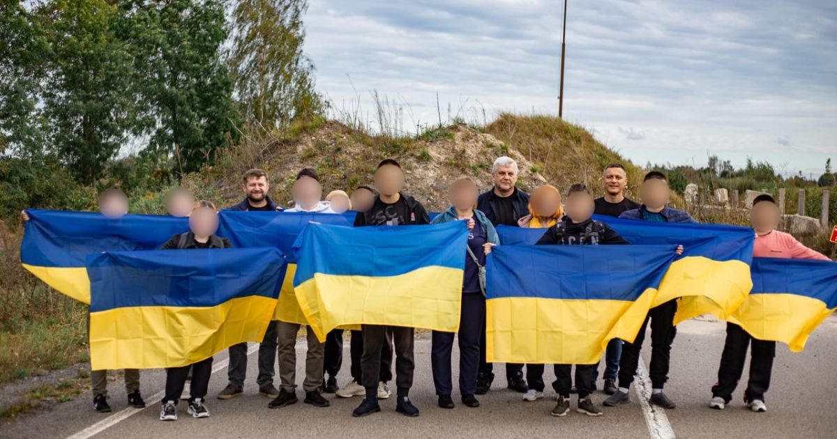 До України вдалося повернути 11 депортованих дітей та юнаків