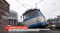У Рівному тролейбус покотився назад і протаранив авто, є постраждалі