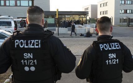 Майже 50 постраждалих силовиків: у Берліні поліція невдало виселяла активістів з сквота
