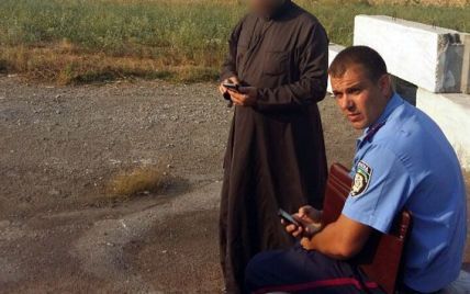 На Донетчине задержали священника, который вез на Буковину гранаты и гранатометы
