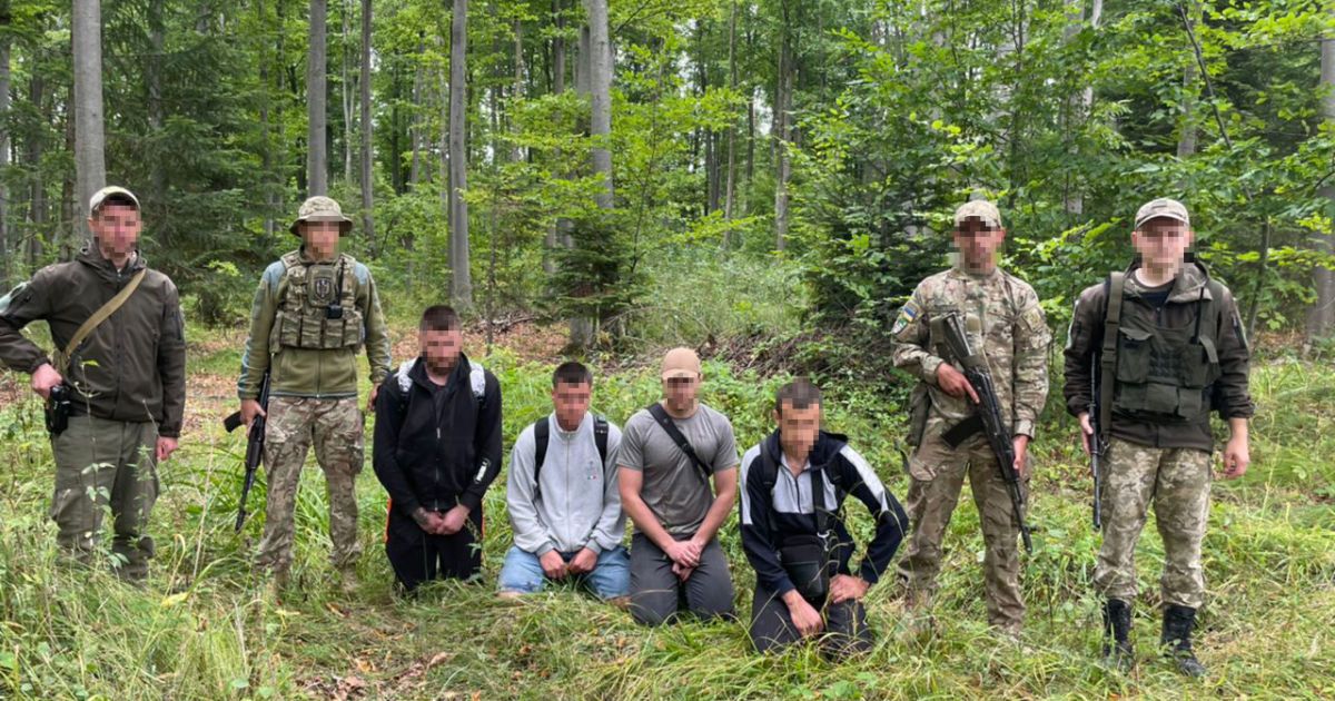 Целый взвод: на Буковине задержали почти три десятка уклонистов, пытавшихся сбежать за границу